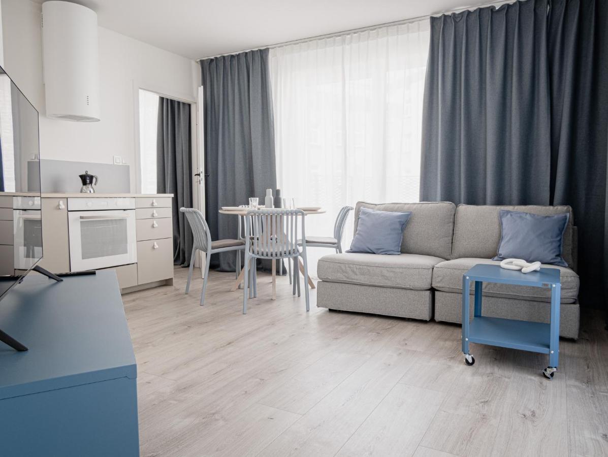Homewell Apartments Game And Movie Poznan Luaran gambar