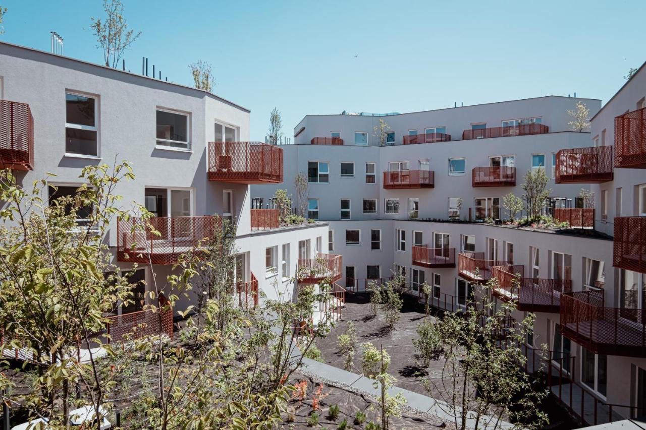 Homewell Apartments Game And Movie Poznan Luaran gambar