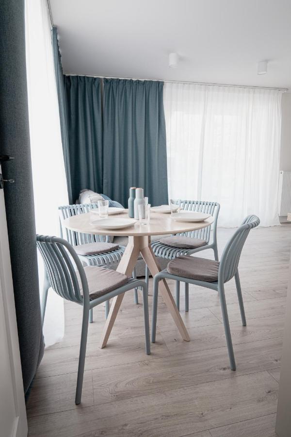 Homewell Apartments Game And Movie Poznan Luaran gambar