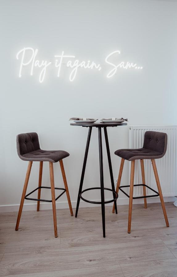 Homewell Apartments Game And Movie Poznan Luaran gambar